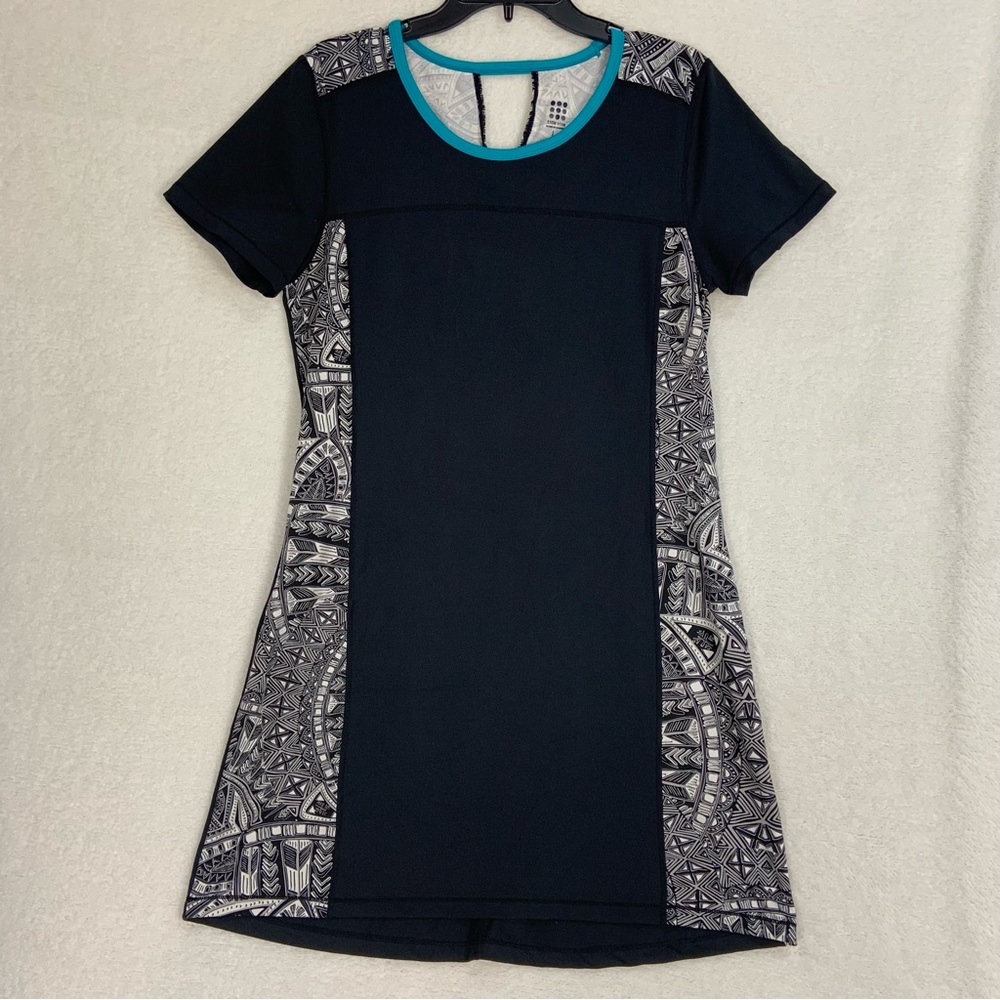 Title Nine Dream Dress Short Sleeve Stretch Keyhole Knee Length Women's Size L